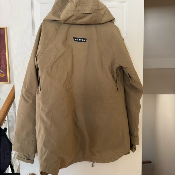 Burton Women’s Ski/Snowboard Jacket - Picture 3 of 4